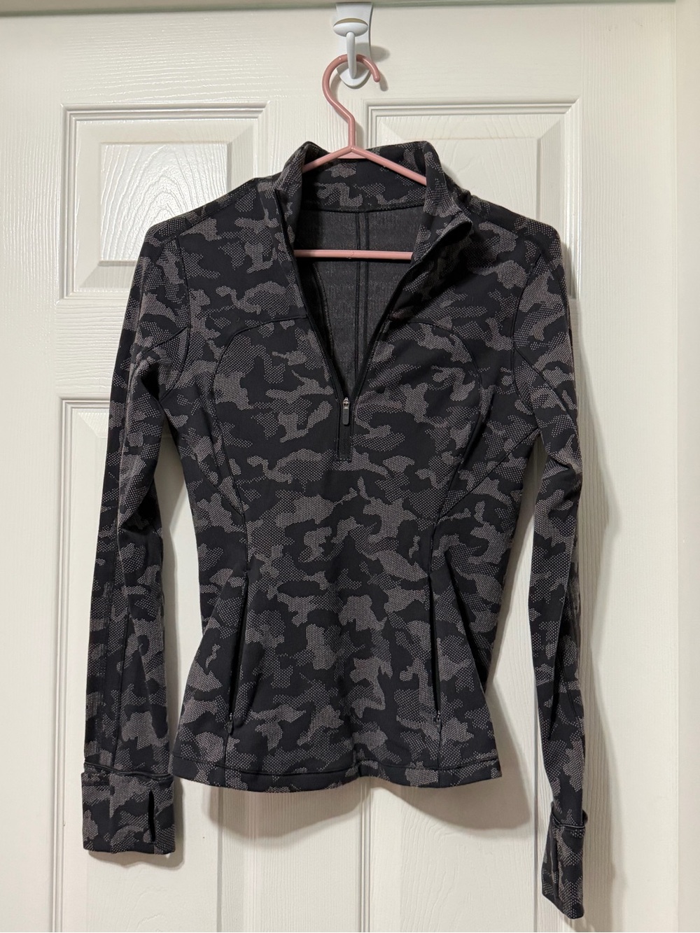 Lululemon athletica run brisky 1/2 zip size 6 euc